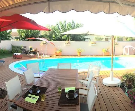 D'hote C. Bossennec * Saint-Laurent-dʼAigouze